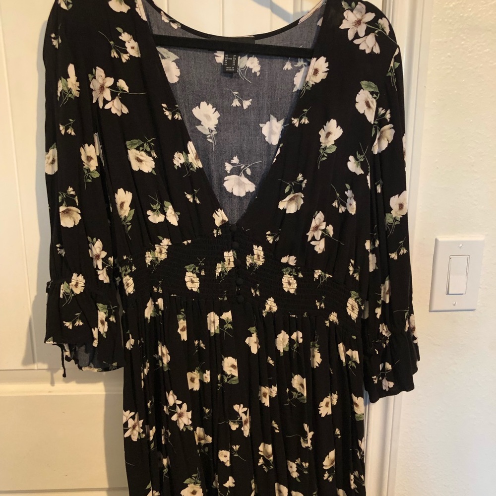 Forever 21 Plus Black Floral Mini Dress